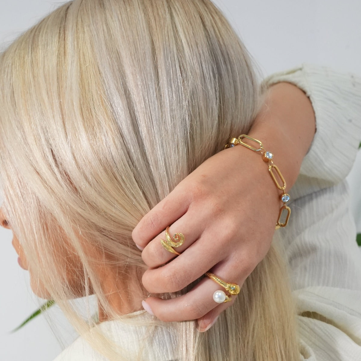 Pearl Ball Twisted Ring - Gold Tone