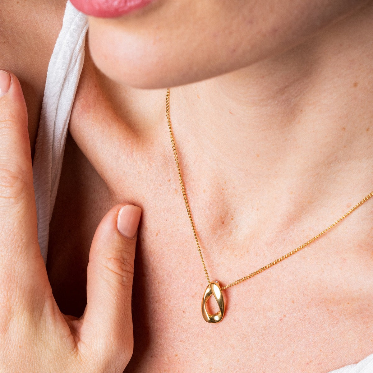 Pyroni Pendant Necklace - Gold Tone