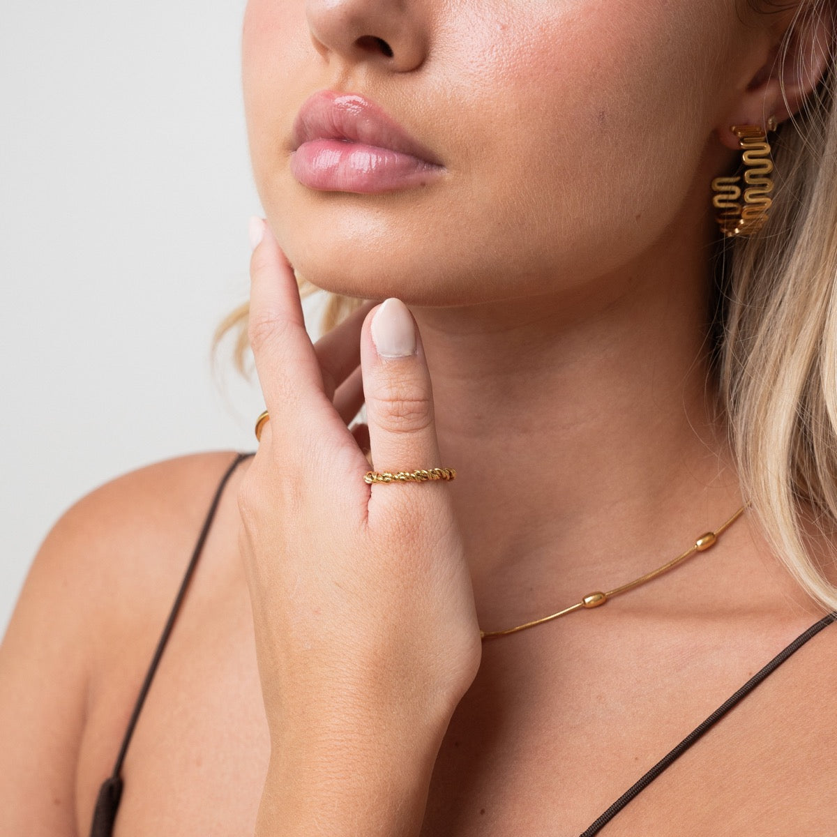 Spiral Chain Ring - Gold Tone