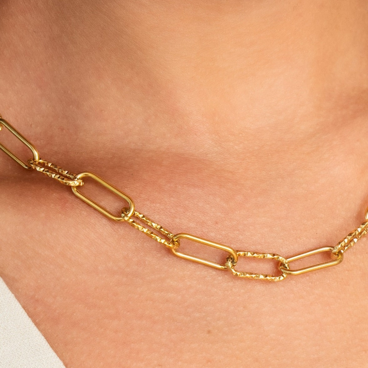 Rigid Link Chain Necklace - Gold Tone
