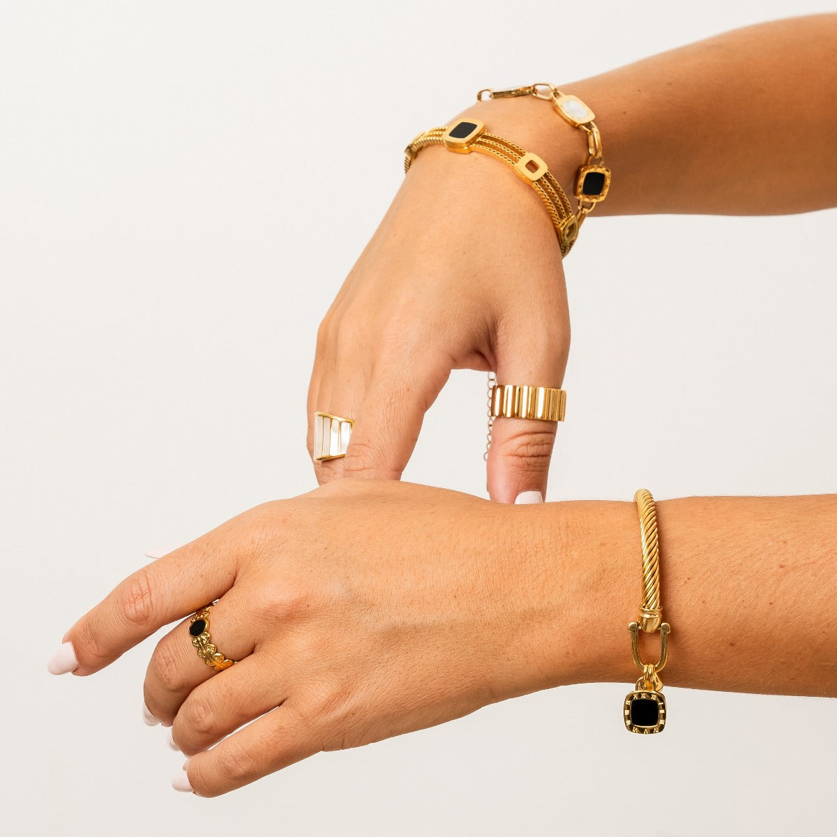 Square Onyx Pendant Bracelet - Gold Tone