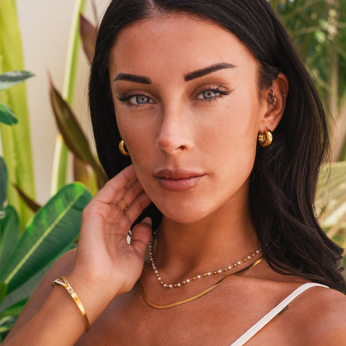 Contrast Pearl Layered Snake Chain Necklace - Gold Tone