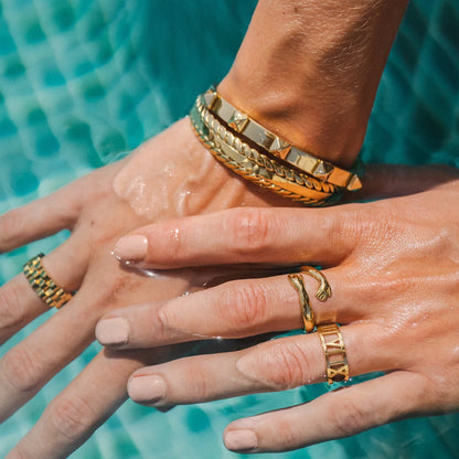 Woven Leaves Bangle - 18K Gold Plated