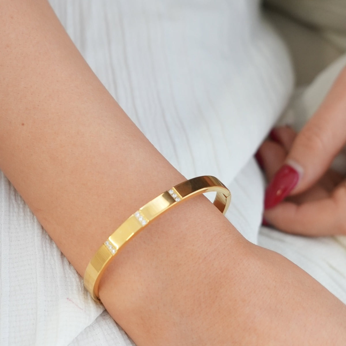 Linear Stone Bangle Bracelet - Gold Tone