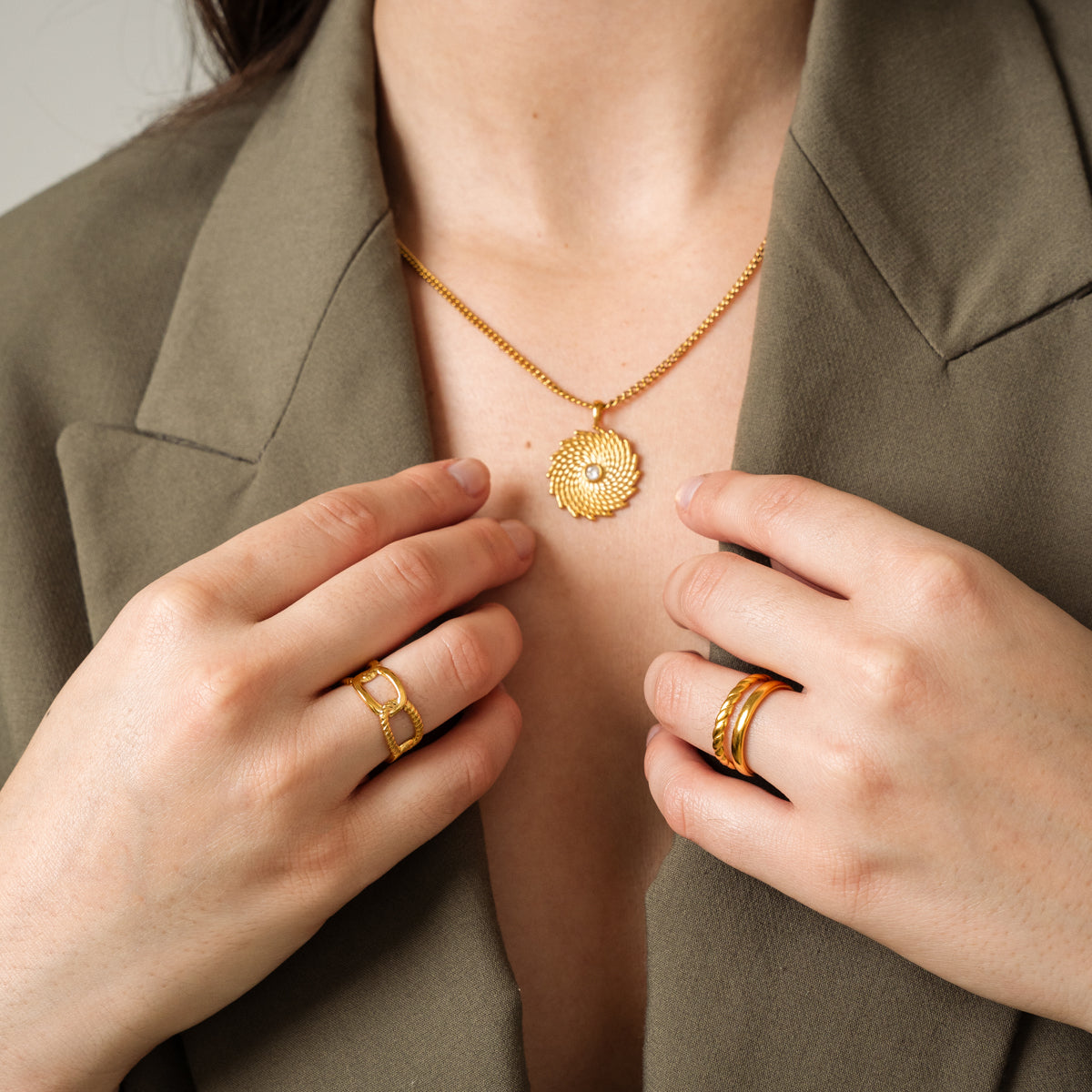 Albany Pendant Necklace - Gold Tone