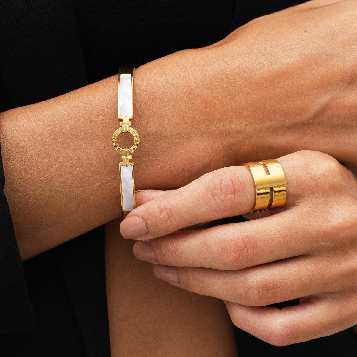 Marni Chunky Ring - Gold Tone