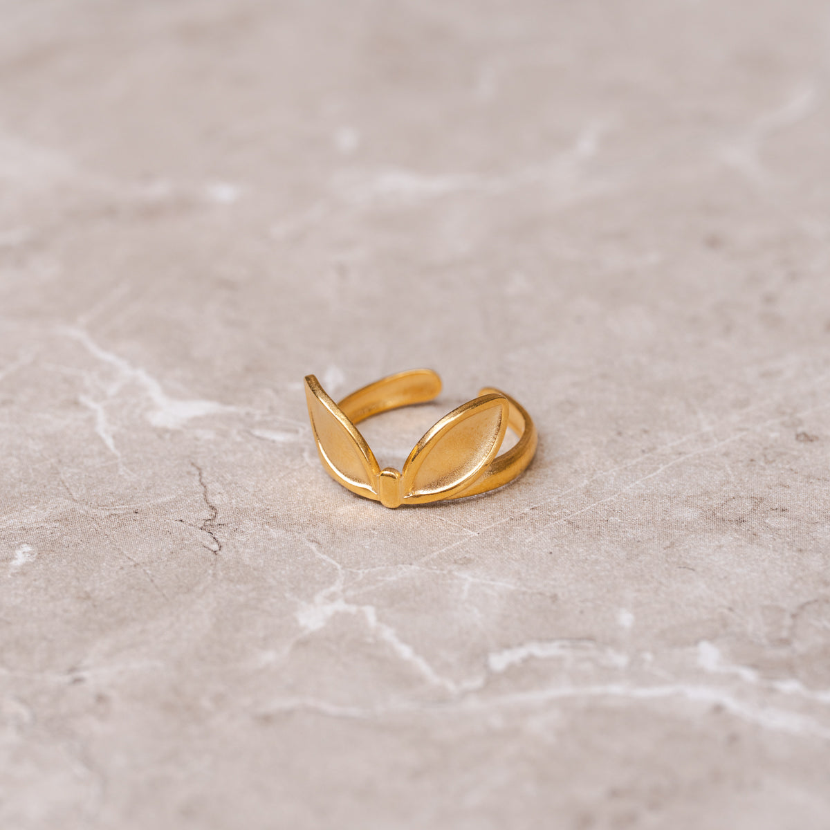 Lush Leaf Adjustable Ring - Gold Tone