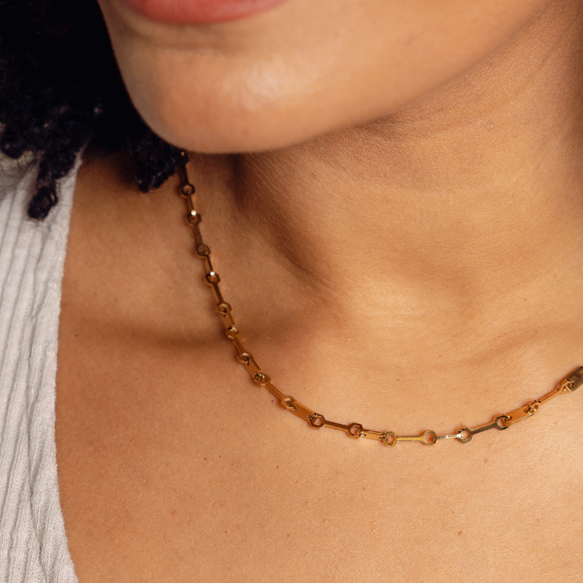 Tablet Clip Chain Necklace - Gold Tone