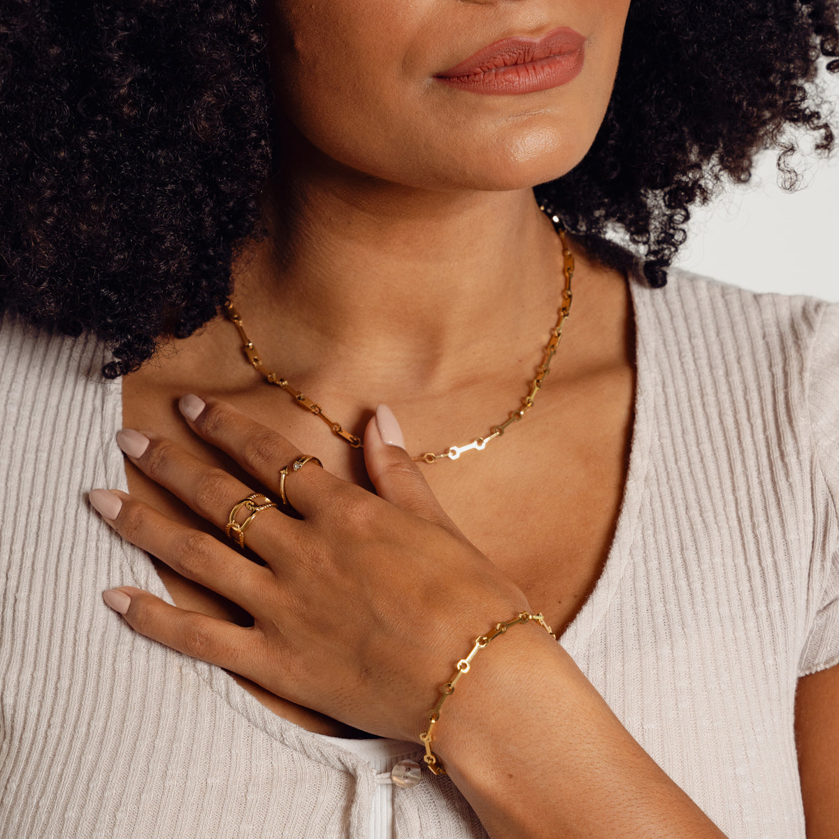 Tablet Clip Chain Bracelet - Gold Tone