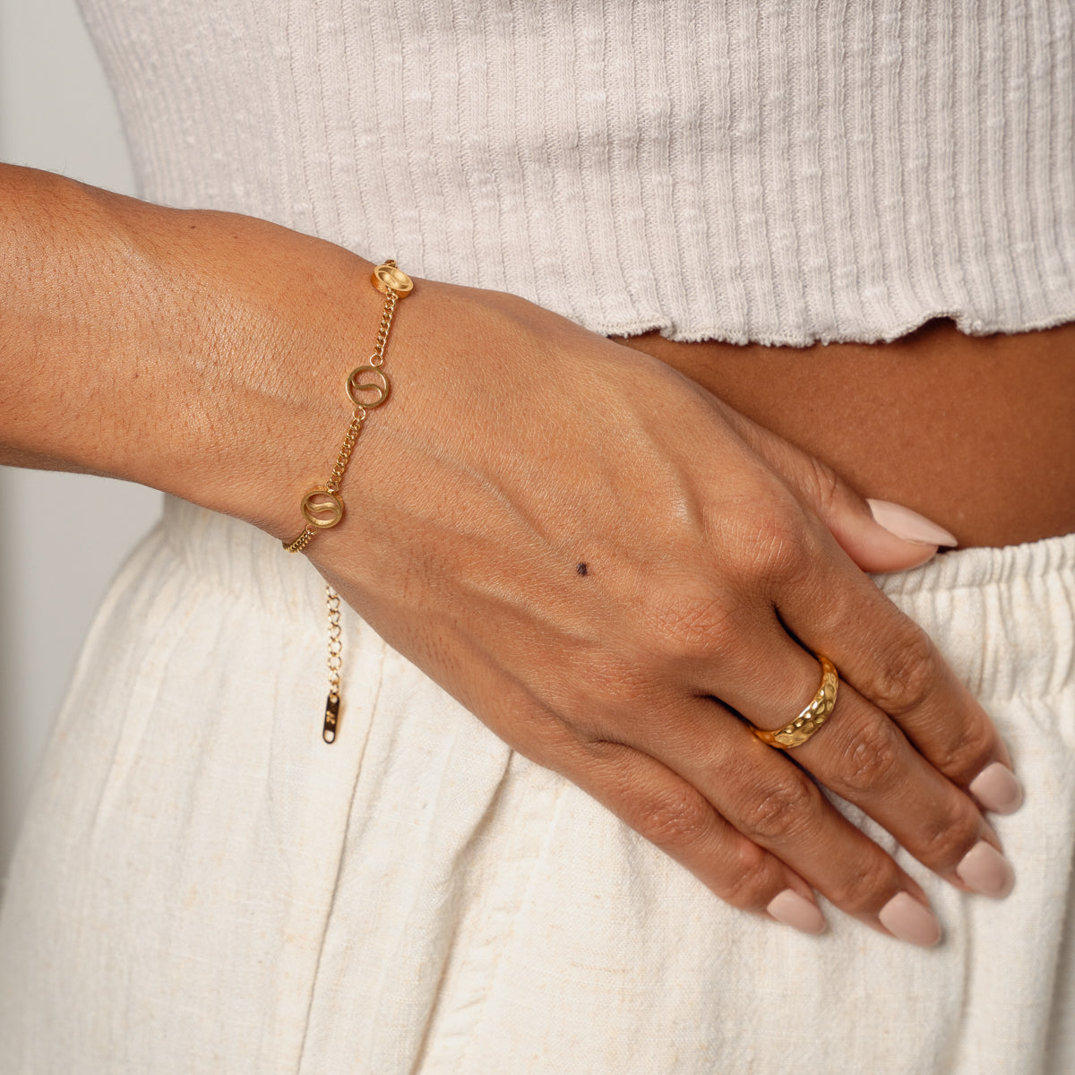 Sierra Pendant Bracelet - Gold Tone