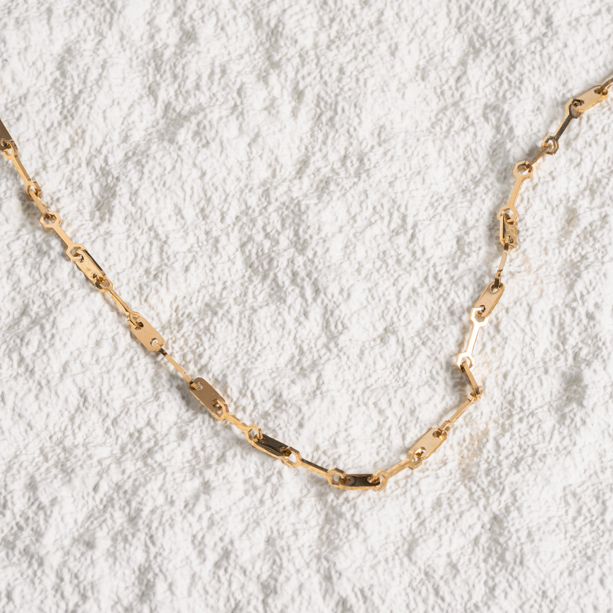 Tablet Clip Chain Necklace - Gold Tone