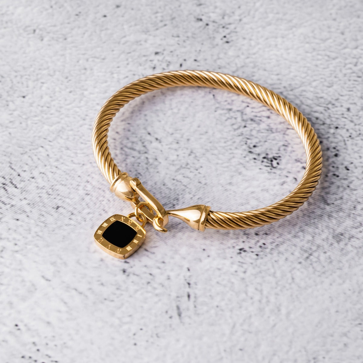 Square Onyx Pendant Bracelet - Gold Tone