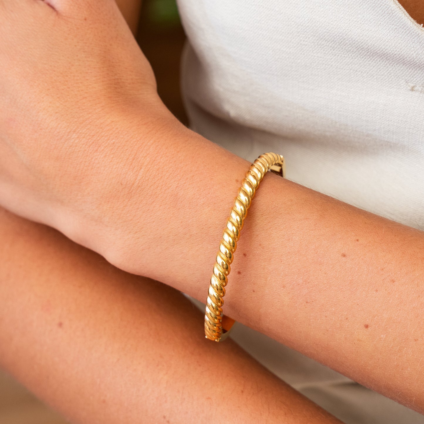 Croissant Bangle Bracelet - Gold Tone