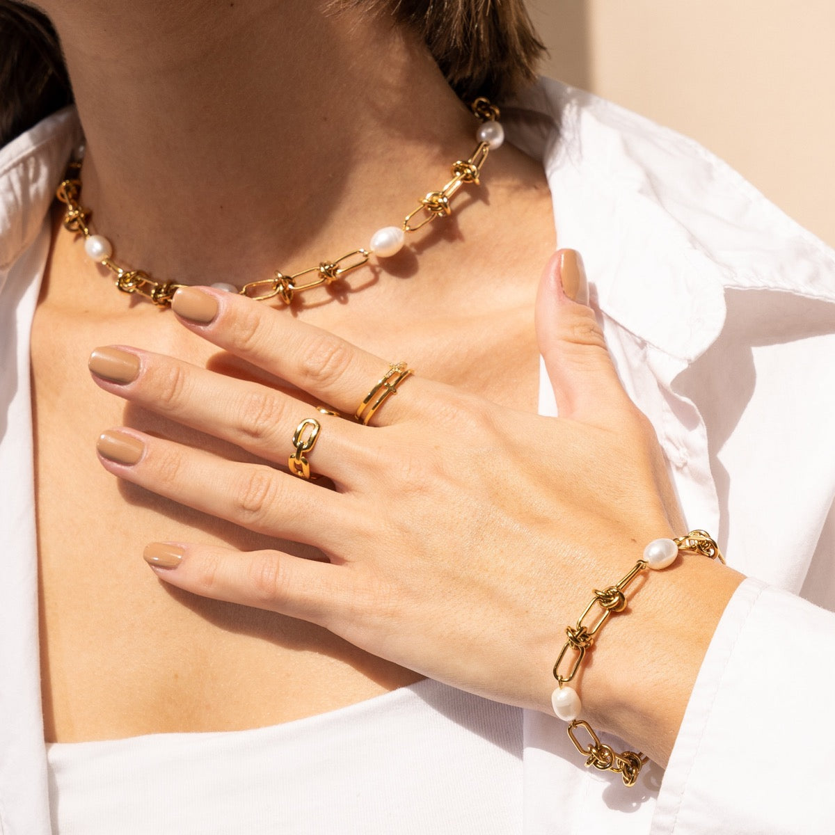 Pearl Knot Chain Bracelet - Gold Tone