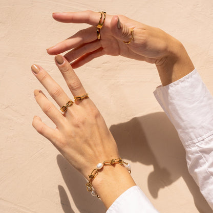 Pearl Knot Chain Bracelet - Gold Tone