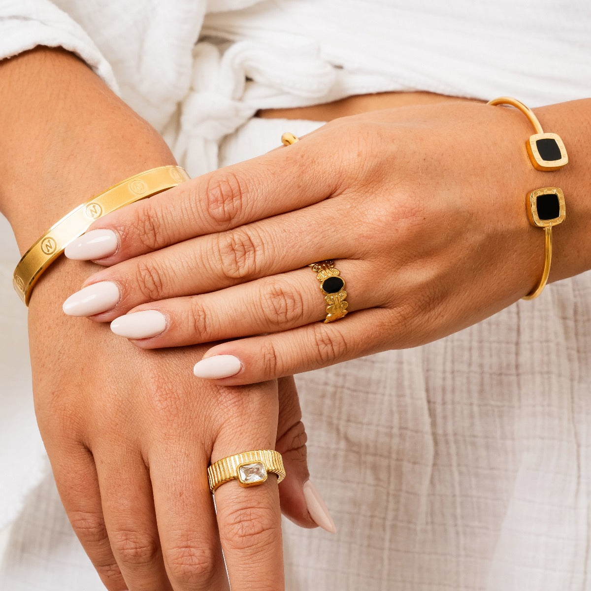 Oval Onyx Adjustable Ring - Gold Tone