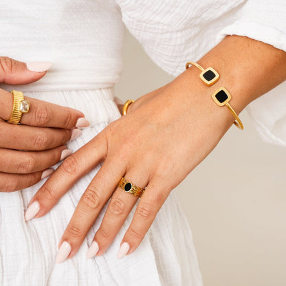 Oval Onyx Adjustable Ring - Gold Tone